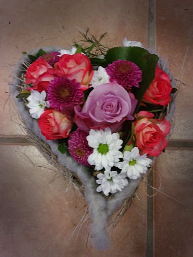 Kränze, Gestecke und Trockenfloristik - Blumenladen Natur Pur - Erfurt Niedernissa Kränze, Gestecke und Trockenfloristik - Blumenladen Natur Pur - Erfurt Niedernissa